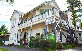 Braemar House B&B And Yha Hostel